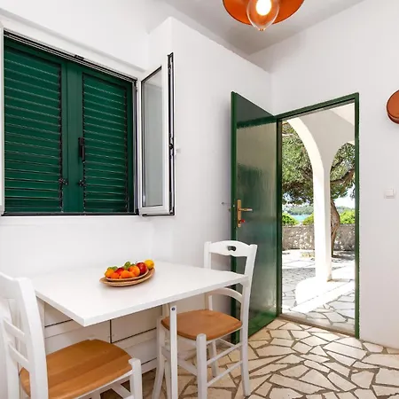 Stella Рогозница